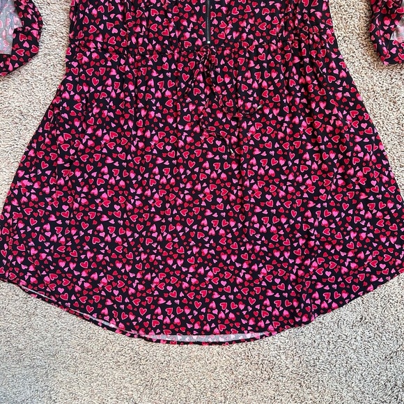 TORRID‎ Red Heart Pattern Tied Empire Waist Tunic Dress Zipper Detail Plus Sz 4X - Picture 4 of 15